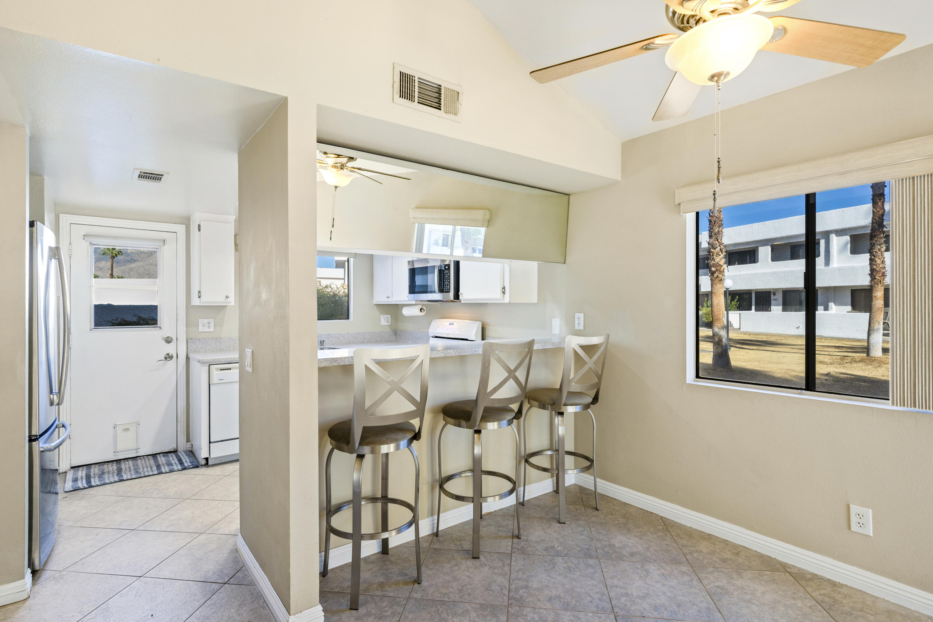 34341 Denise Way Rancho Mirage, CA 92270 - Photo 6 of 29 11