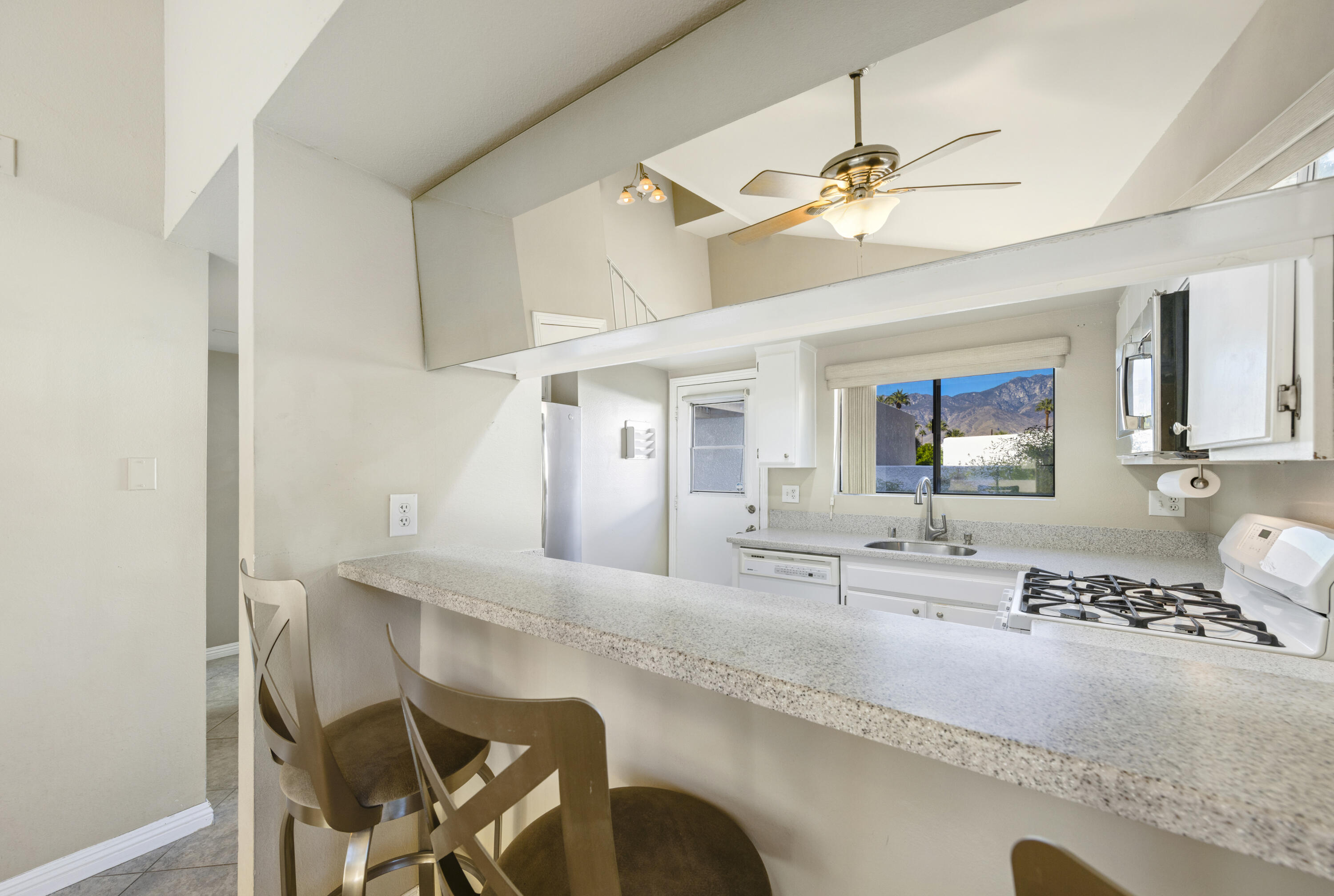 34341 Denise Way Rancho Mirage, CA 92270 - Photo 7 of 29 12