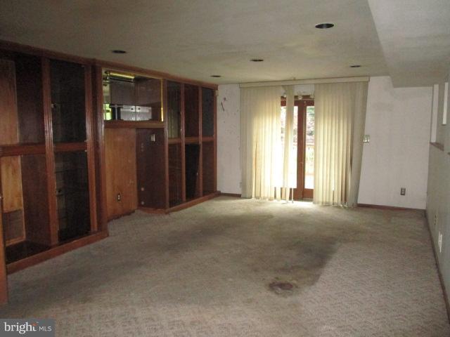 8228 Brattle Road Baltimore, MD 21208 - Photo 16 of 24 Family Room
