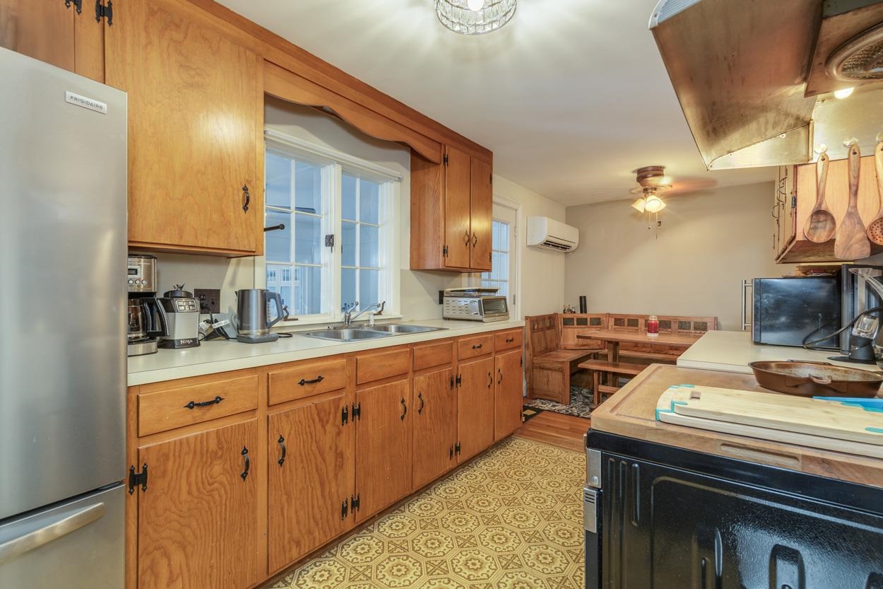 53 Beech Street Milford, NH 03055 - Photo 15 of 50