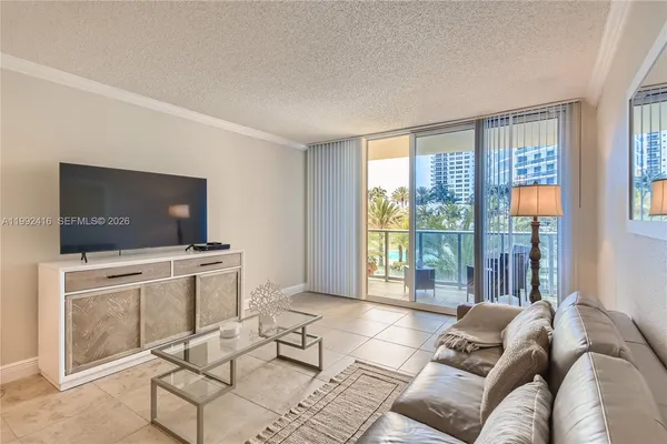 $2,700 | 2501 South Ocean Drive, Unit 316, Hollywood, FL 33019