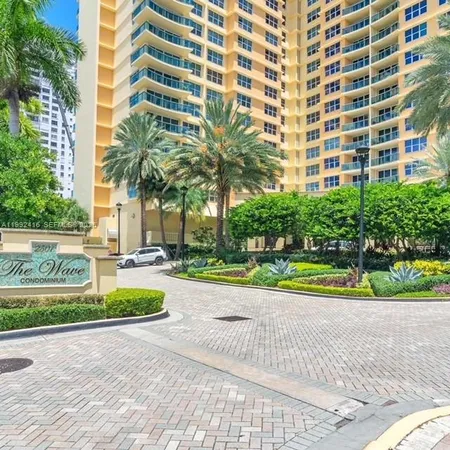 $2,700 | 2501 South Ocean Drive, Unit 316, Hollywood, FL 33019
