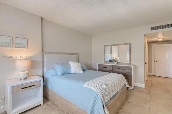 $2,700 | 2501 South Ocean Drive, Unit 316, Hollywood, FL 33019