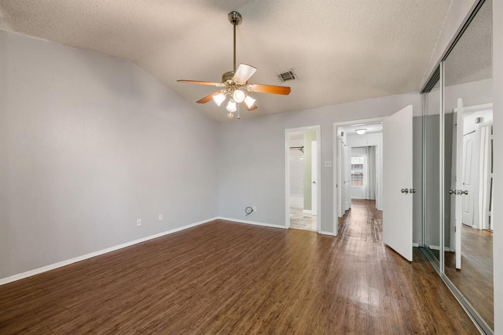 61 Abbey Road Euless, TX 76039 - Photo 15 of 19