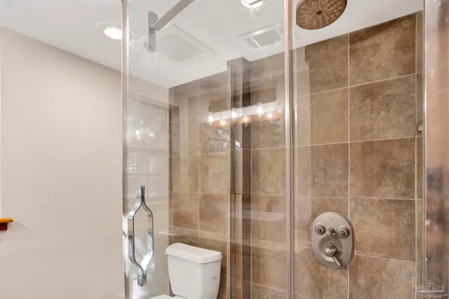 $2,300 | 525 Lakewood Road, Pensacola, FL 32507