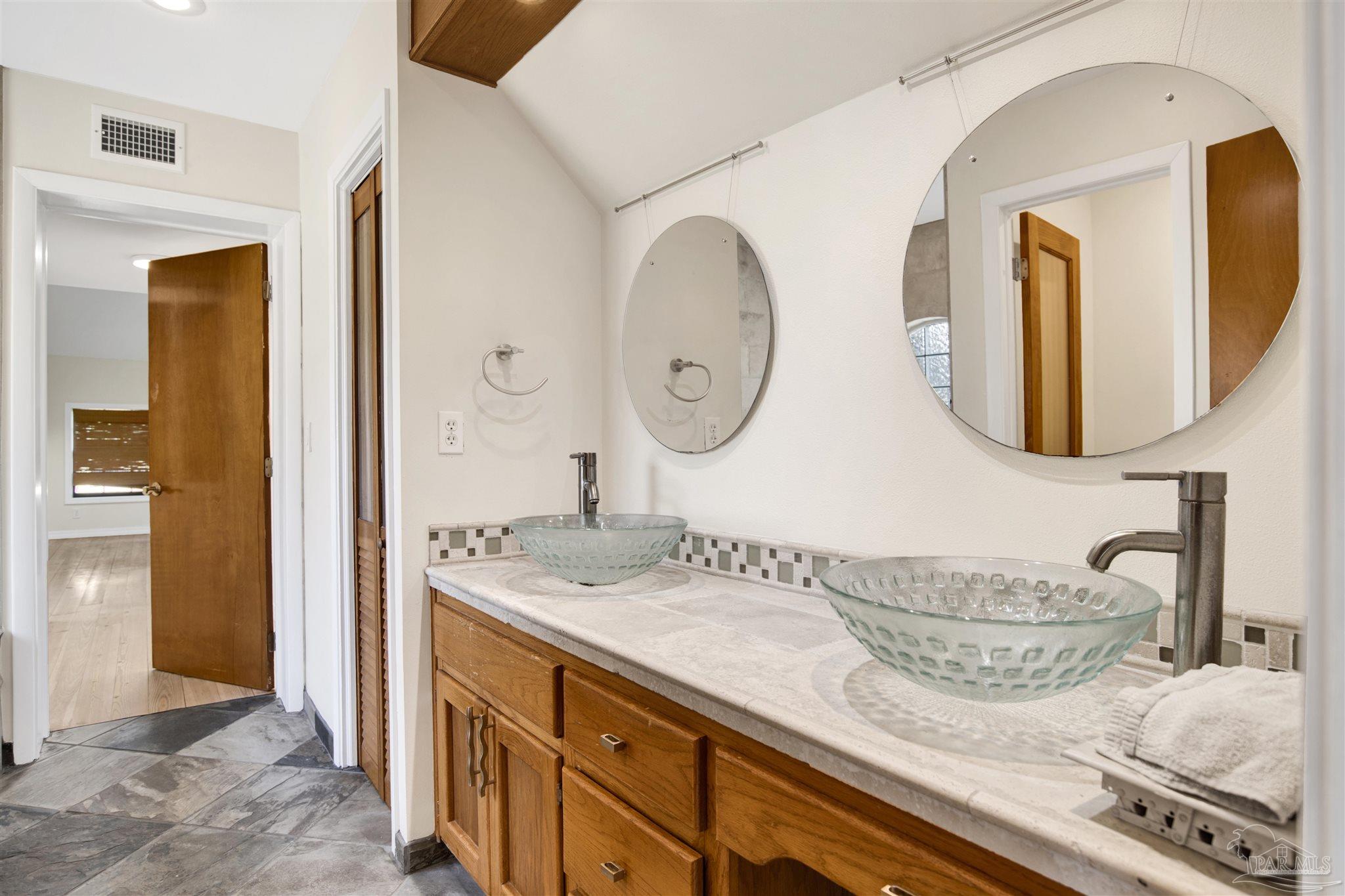 525 Lakewood Road Pensacola, FL 32507 - Photo 20 of 36