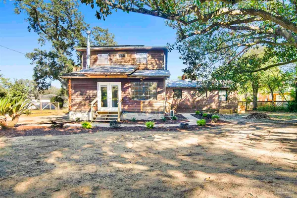 $2,100 | 525 Lakewood Road, Pensacola, FL 32507