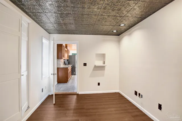 $2,300 | 525 Lakewood Road, Pensacola, FL 32507