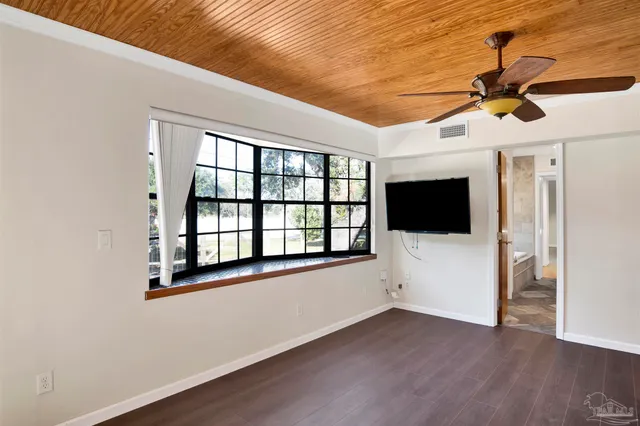 $2,300 | 525 Lakewood Road, Pensacola, FL 32507