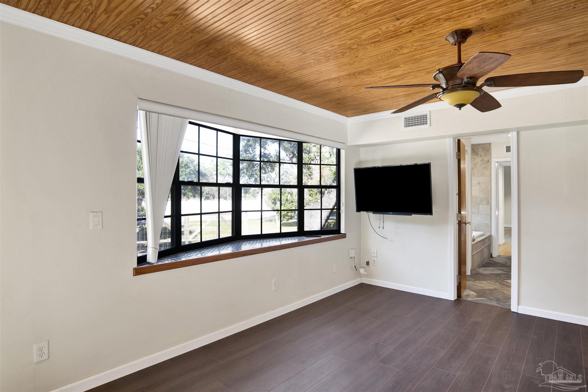 525 Lakewood Road Pensacola, FL 32507 - Photo 27 of 36