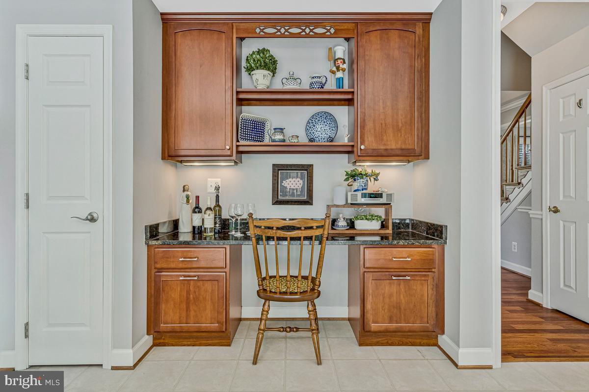 11565 Magnolia Court Issue, MD 20645 - Photo 19 of 68 Dry Bar/Office Area
