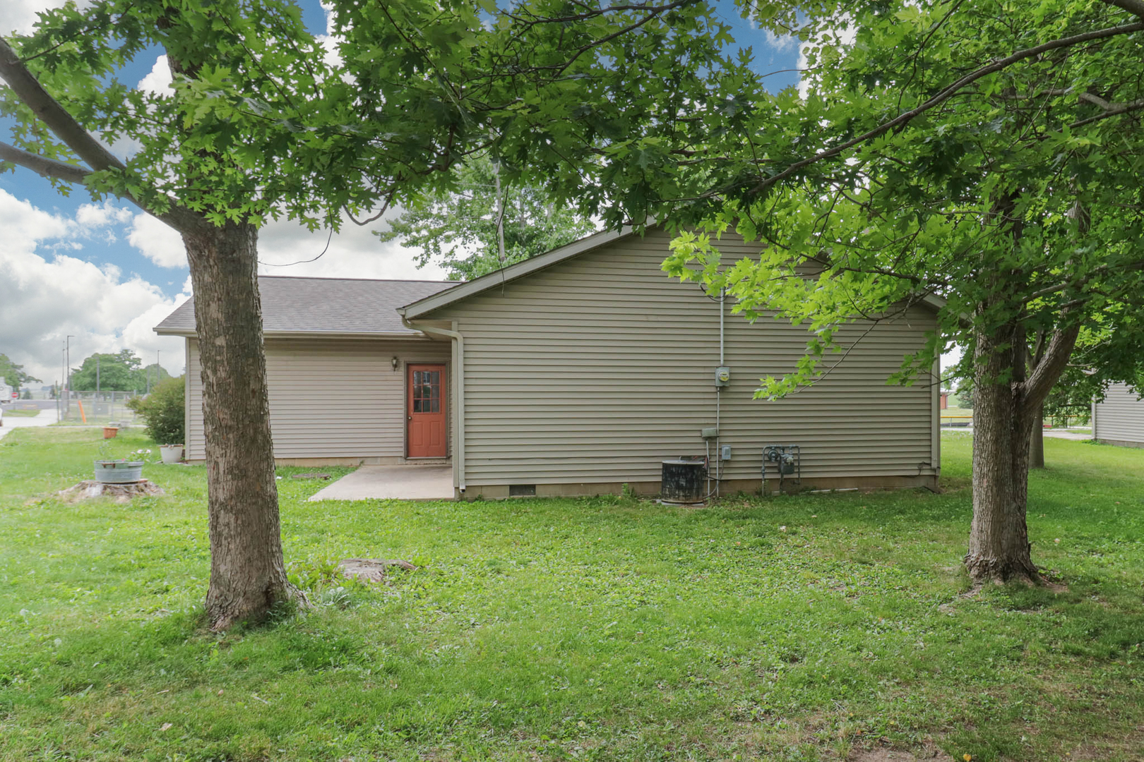 101 South State Street Danvers, IL 61732 - Photo 34 of 39