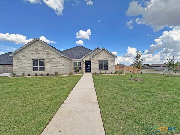 $539,000 | 405 Willow Drive, Troy, TX 76579
