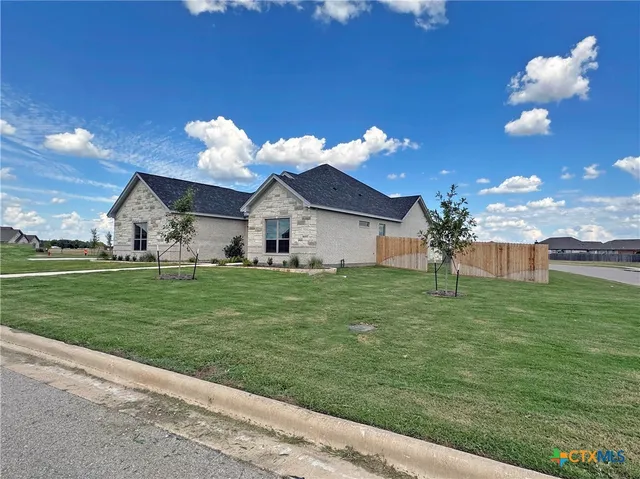 $519,000 | 405 Willow Drive, Troy, TX 76579