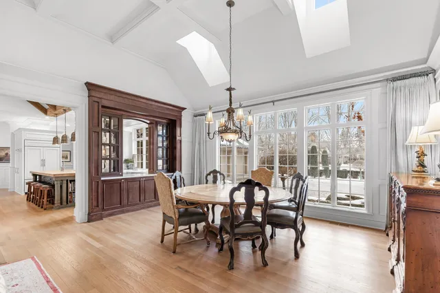 $4,750,000 | 325 Highcroft Lane, Wayzata, MN 55391