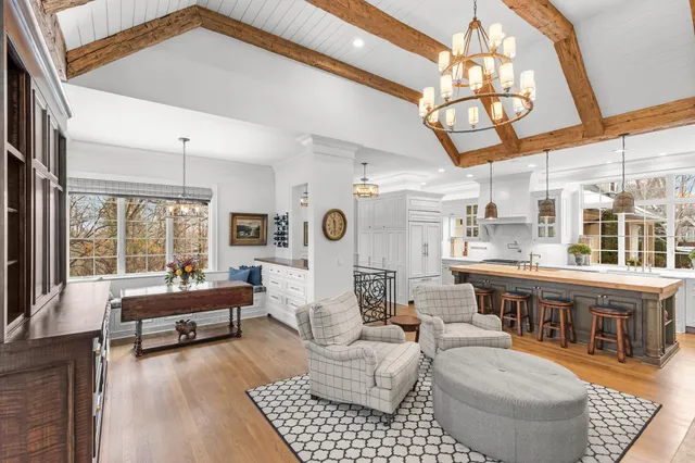 $4,750,000 | 325 Highcroft Lane, Wayzata, MN 55391