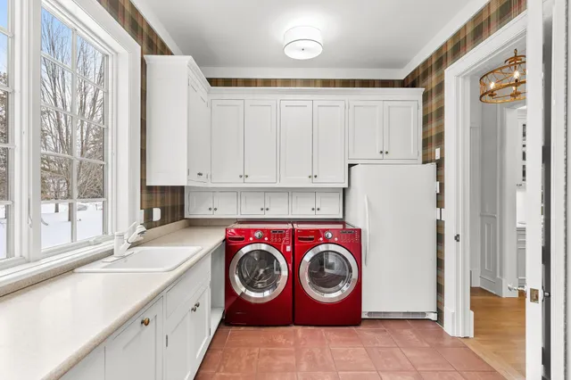 $4,750,000 | 325 Highcroft Lane, Wayzata, MN 55391