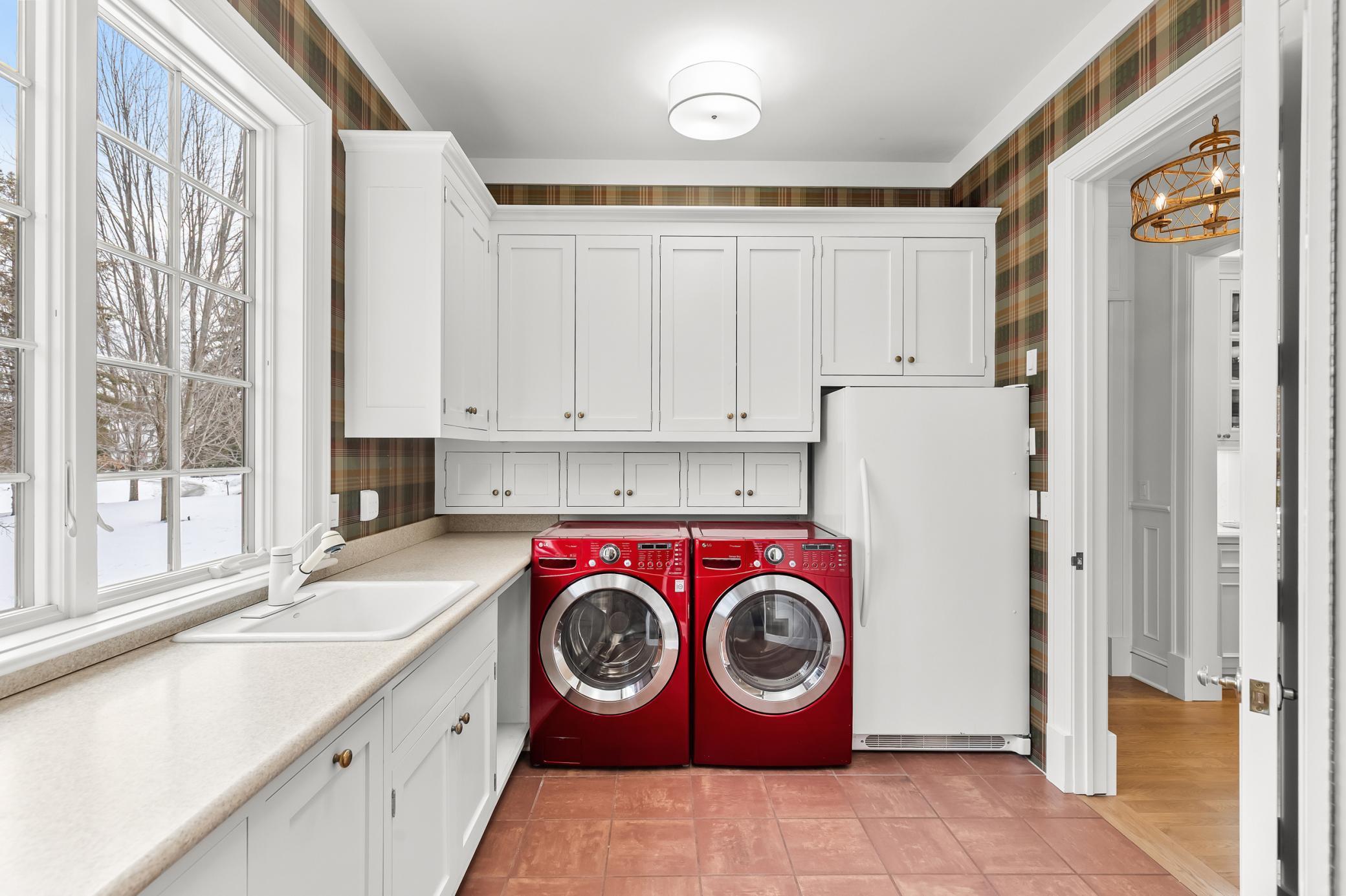 325 Highcroft Lane Wayzata, MN 55391 - Photo 28 of 45