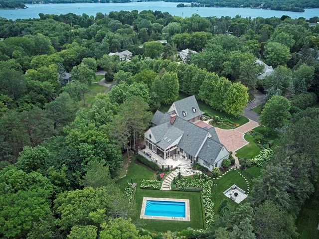 $4,750,000 | 325 Highcroft Lane, Wayzata, MN 55391