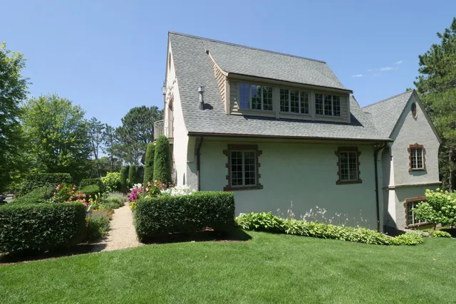 $4,750,000 | 325 Highcroft Lane, Wayzata, MN 55391