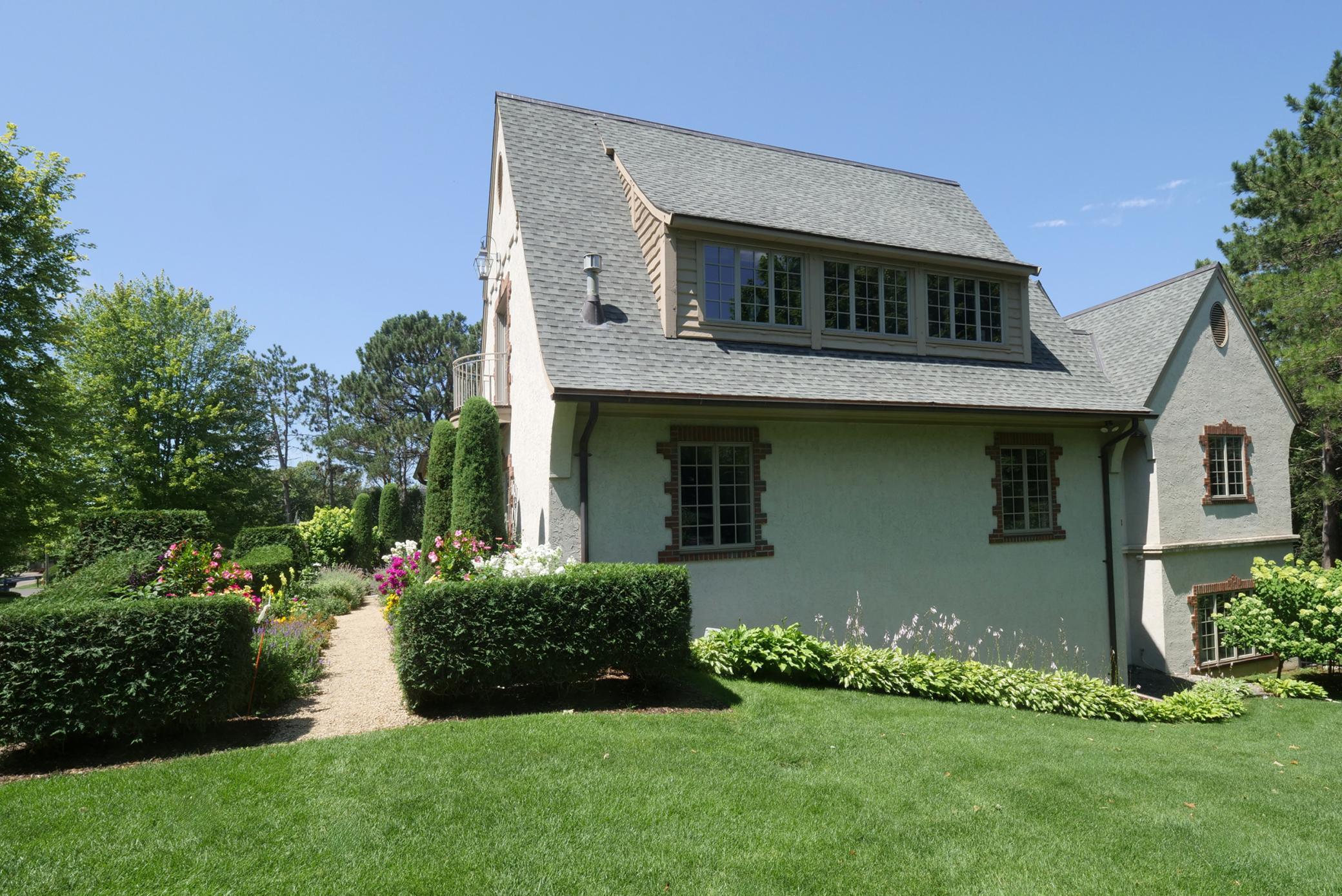 325 Highcroft Lane Wayzata, MN 55391 - Photo 9 of 45