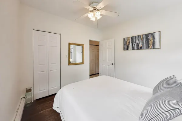 $325,000 | 640 West Waveland Avenue, Unit 2F, Chicago, IL 60613