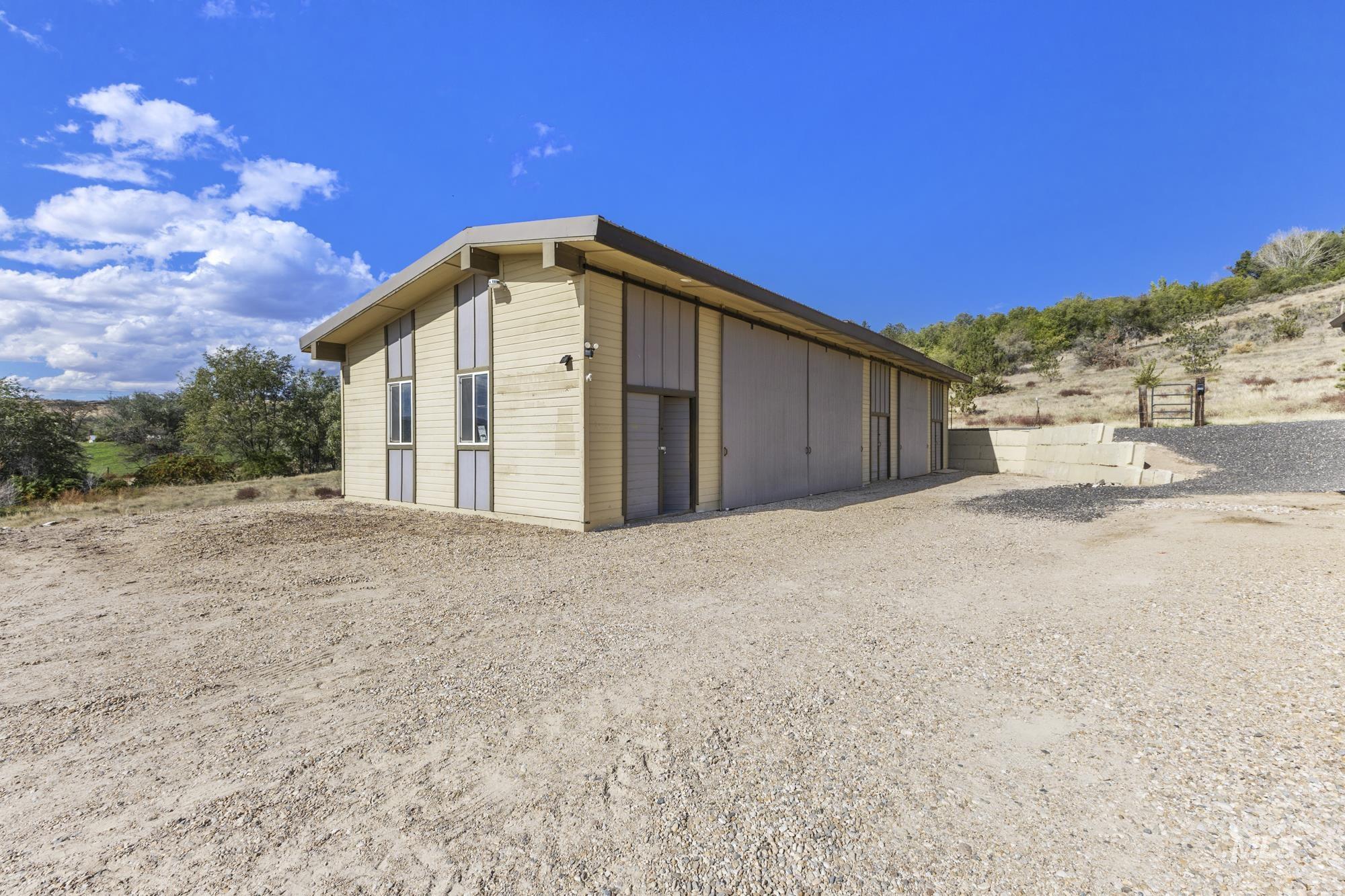 7978 Base Line Road Melba, ID 83641 - Photo 4 of 34