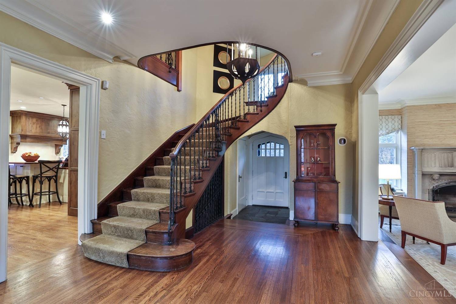 1221 Edwards Road Cincinnati, OH 45208 - Photo 4 of 85 Gallery Image 4