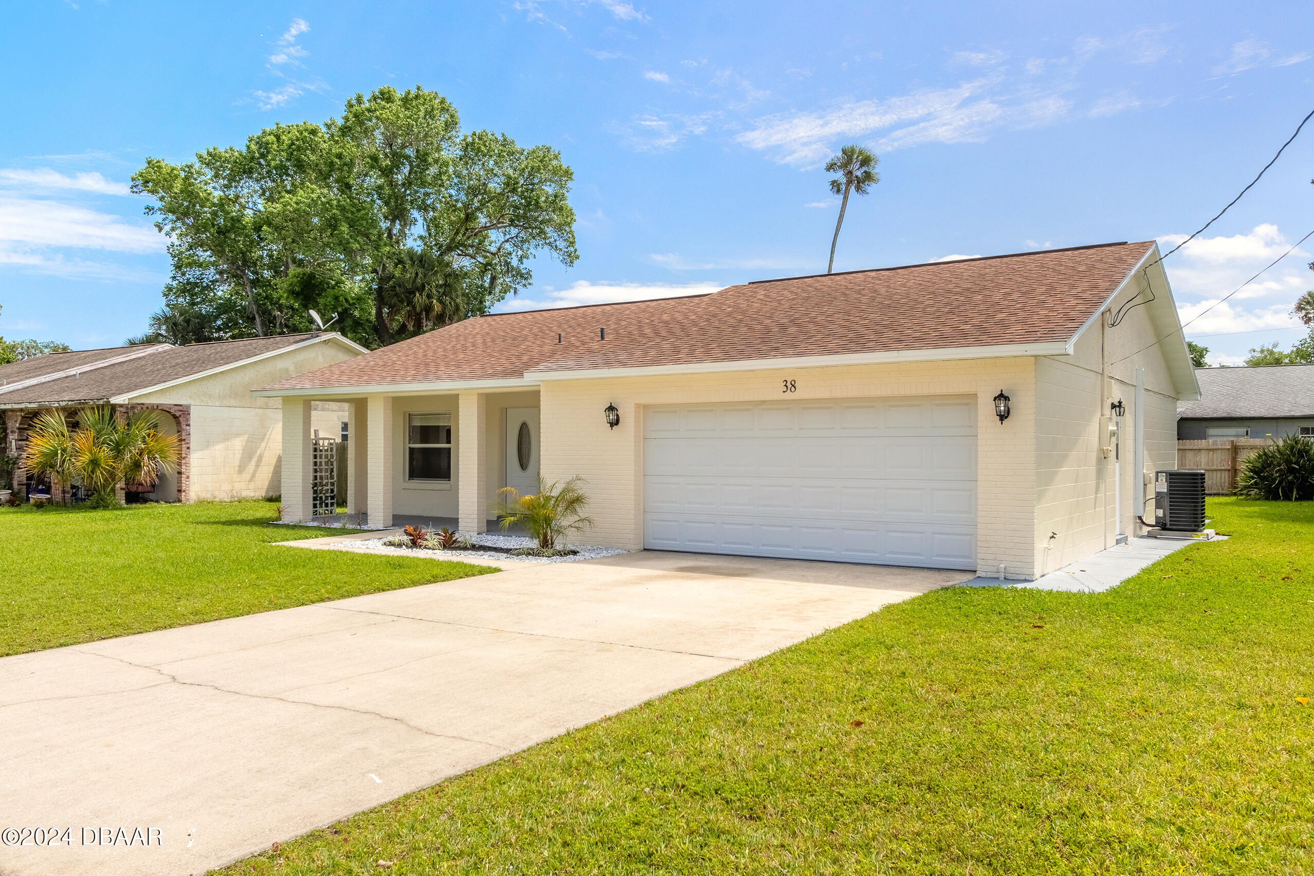38 Laurel Oaks Circle Ormond Beach, FL 32174 - Photo 2 of 40 38-2