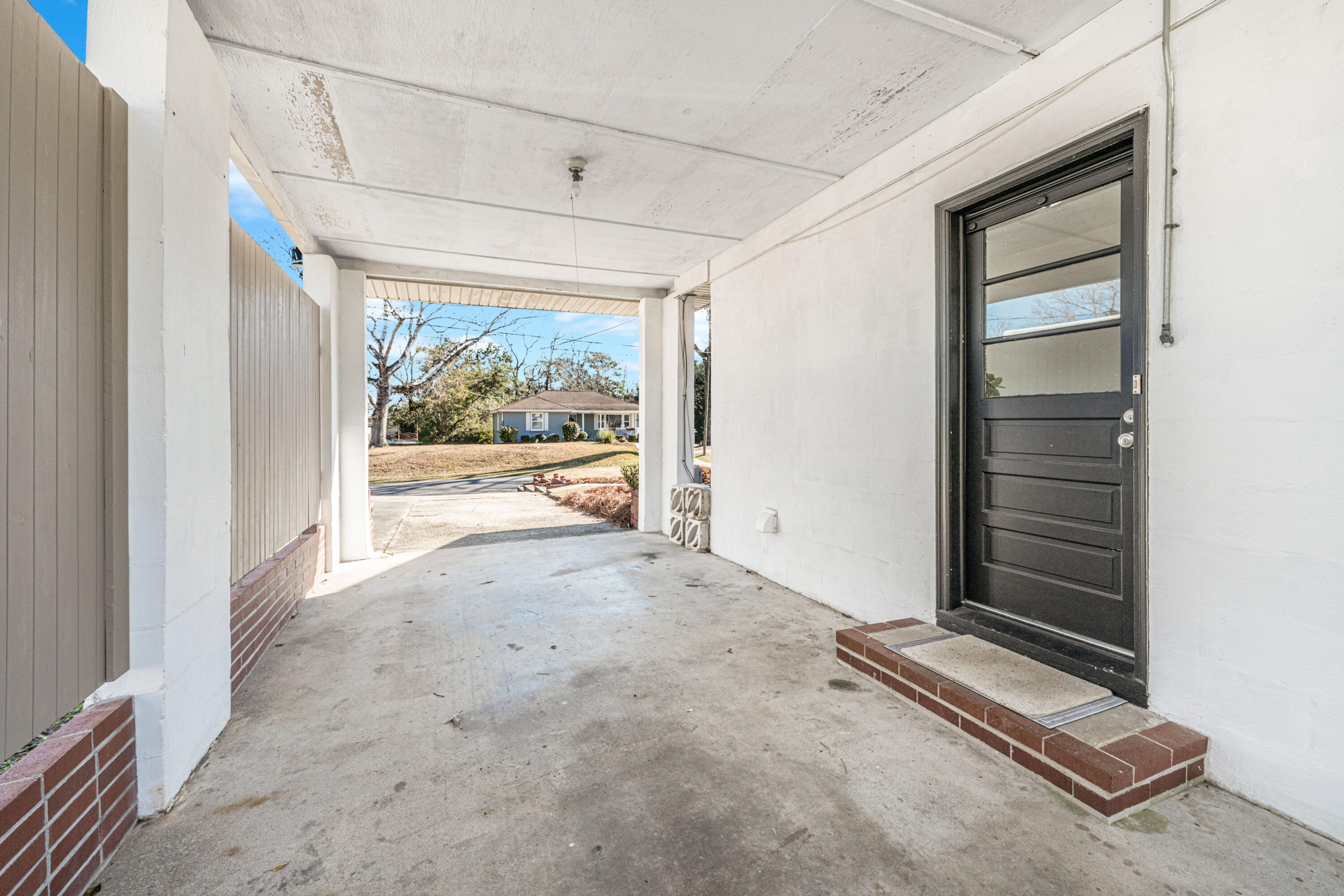 1010 Holcombe Road Hanahan, SC 29410 - Photo 18 of 26 1010HolcombeRd033