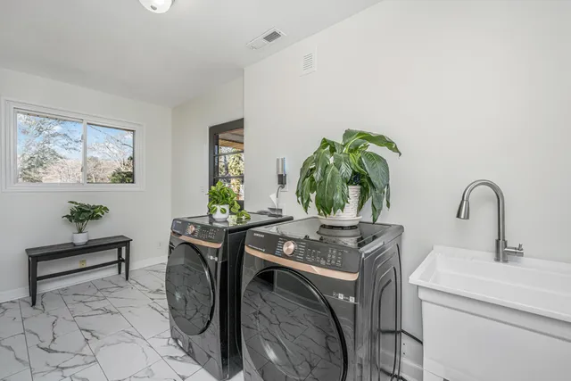 $425,000 | 1010 Holcombe Road, Hanahan, SC 29410