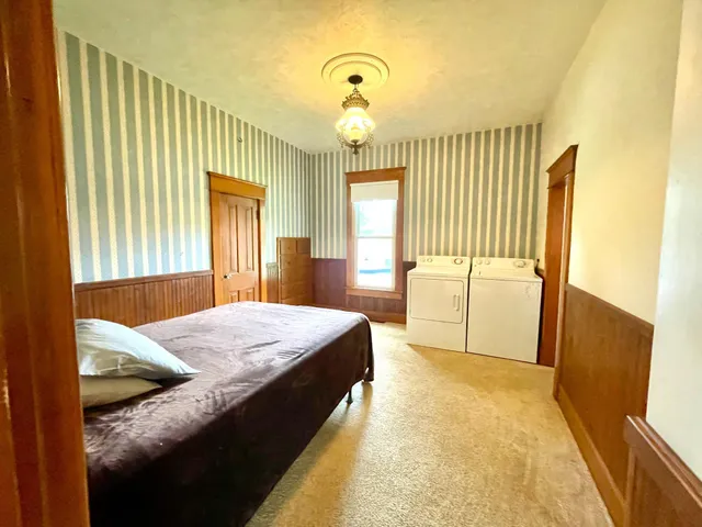 $299,000 | 303 2nd Street Northwest, Stewartville, MN 55976