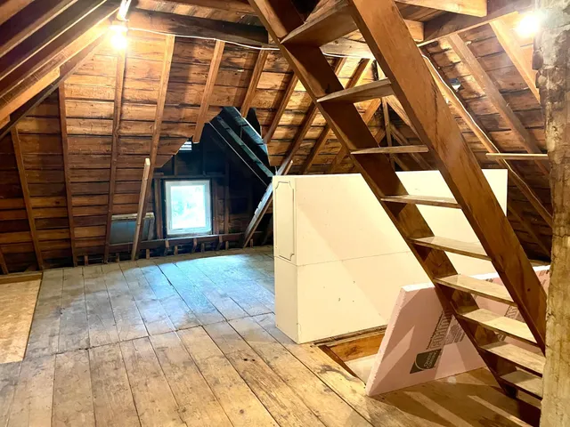 $299,000 | 303 2nd Street Northwest, Stewartville, MN 55976