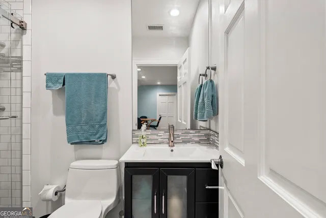 an aerial view of a house having outdoor space