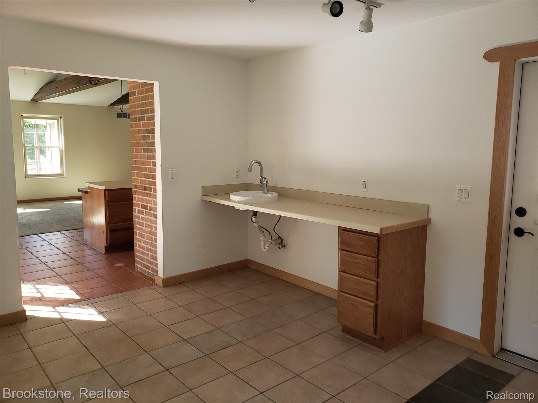 65558 Wolcott Road Ray, MI 48096 - Photo 26 of 49 Wolcott Dining Room.jpg