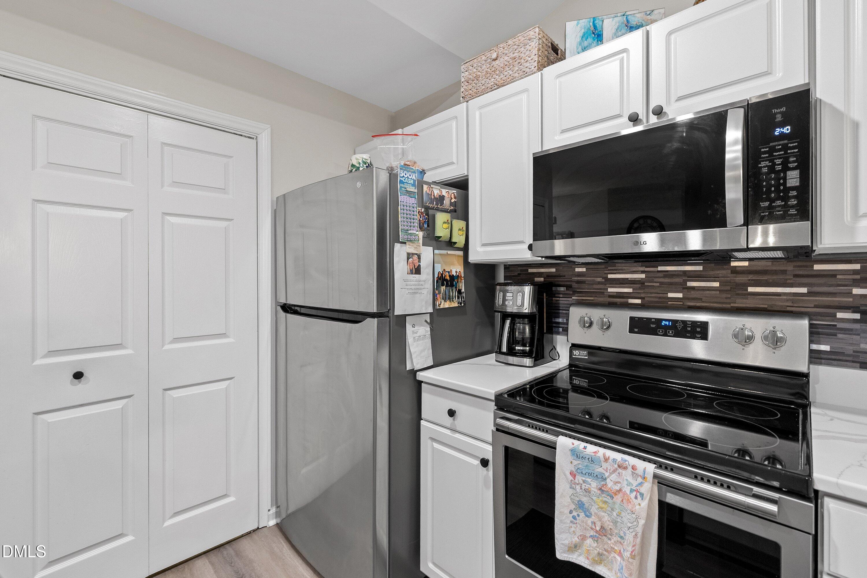 4022 Wellington Ridge Loop Cary, NC 27518 - Photo 15 of 34 20-4022 Wellington_7450