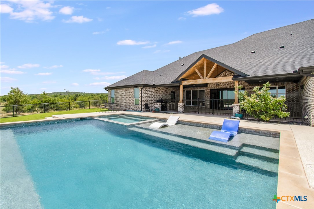 13428 Knob Hill Road Rogers, TX 76569 - Photo 2 of 43