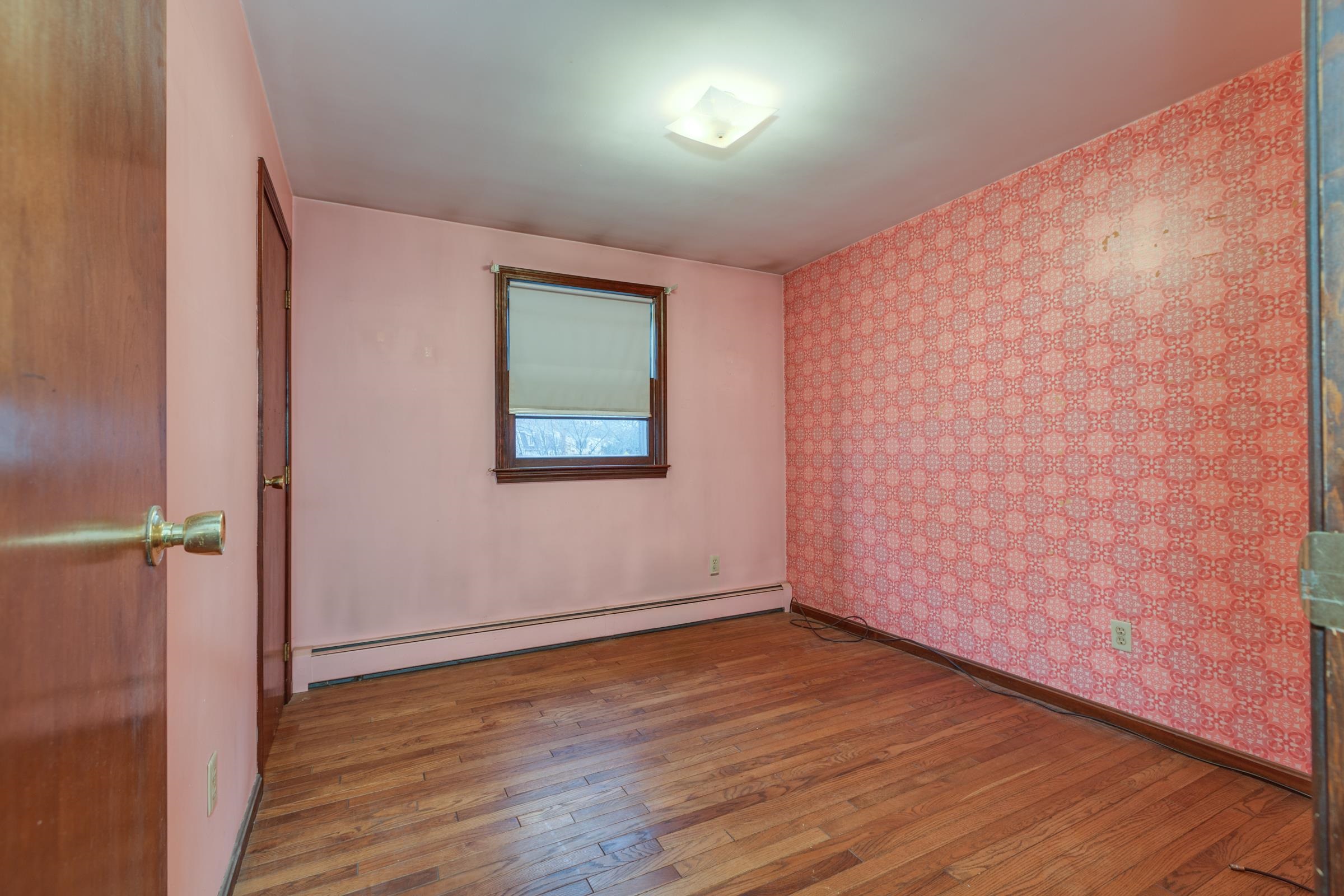 650 Weston Road Manchester, NH 03103 - Photo 12 of 40