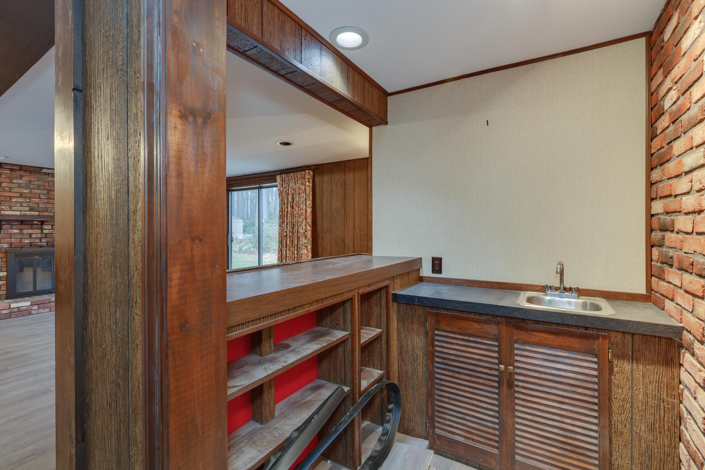650 Weston Road Manchester, NH 03103 - Photo 23 of 40