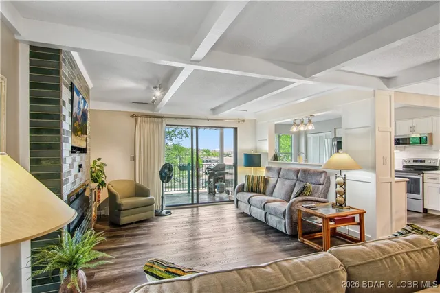 $419,000 | 320 Water's Edge Drive, Unit 2A, Lake Ozark, MO 65049