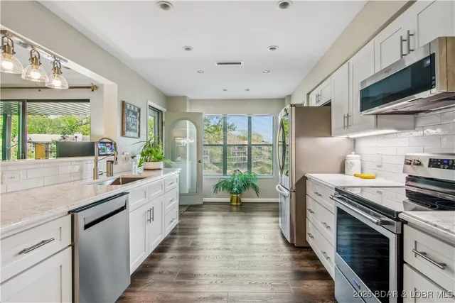 $419,000 | 320 Water's Edge Drive, Unit 2A, Lake Ozark, MO 65049