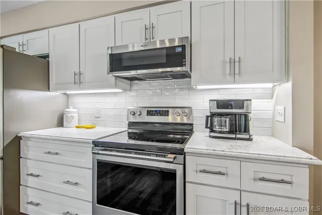 $419,000 | 320 Water's Edge Drive, Unit 2A, Lake Ozark, MO 65049