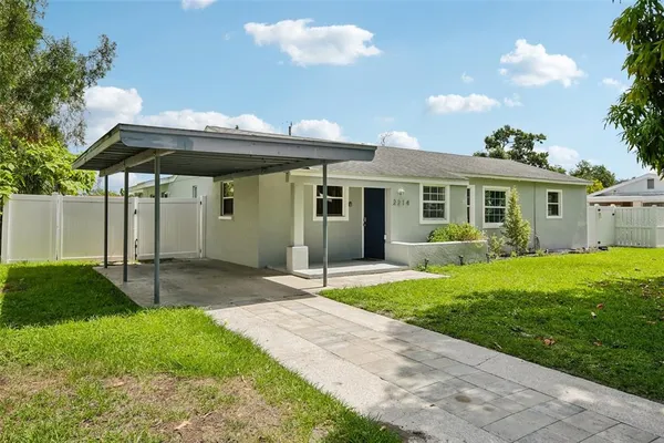$515,000 | 2214 23rd Avenue West, Bradenton, FL 34205