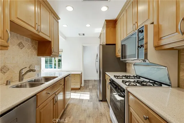 $1,099,000 | 5511 Noble Avenue, Sherman Oaks, CA 91411