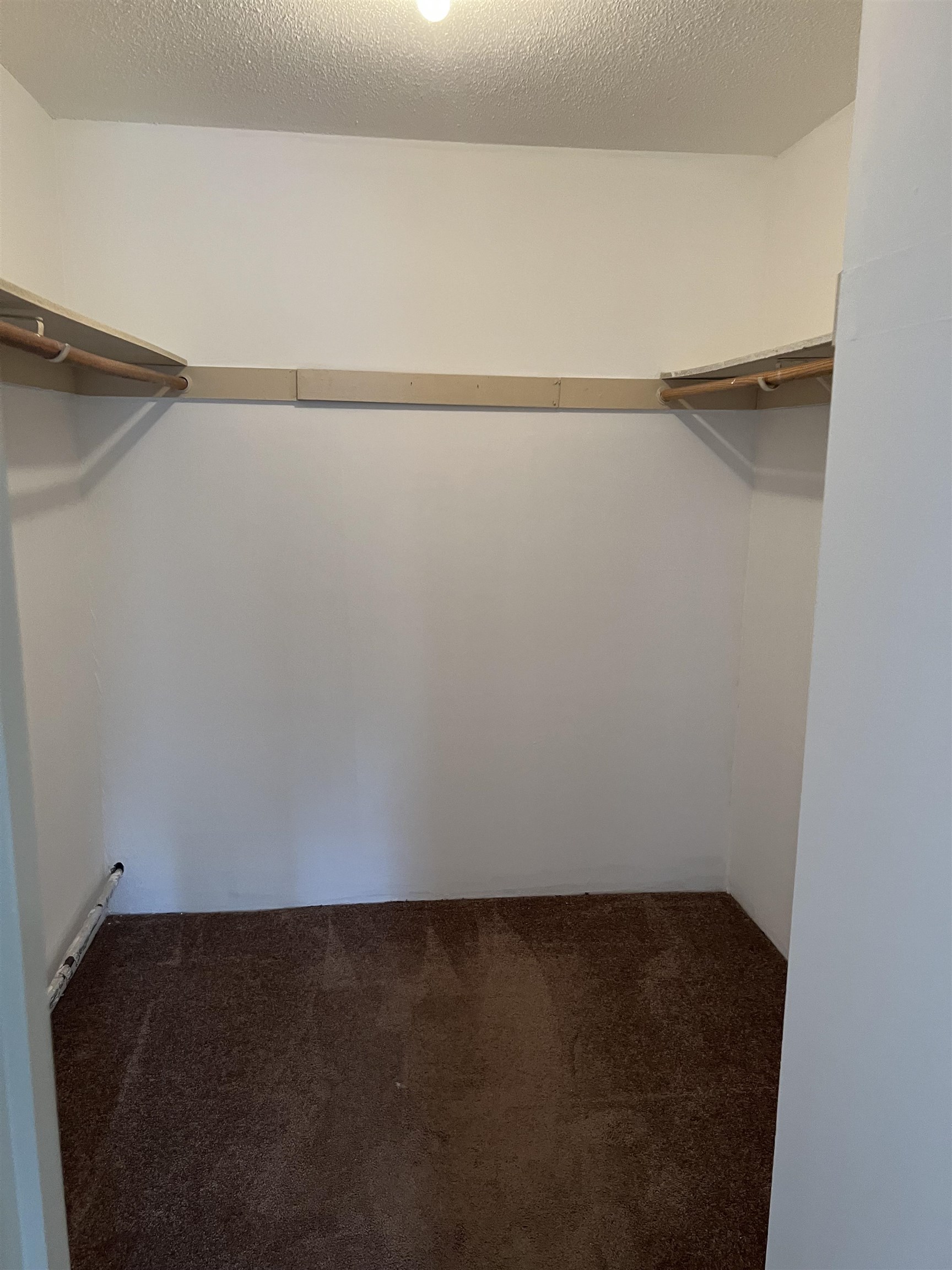 109 English Village Road, Unit 302 Manchester, NH 03102 - Photo 7 of 9