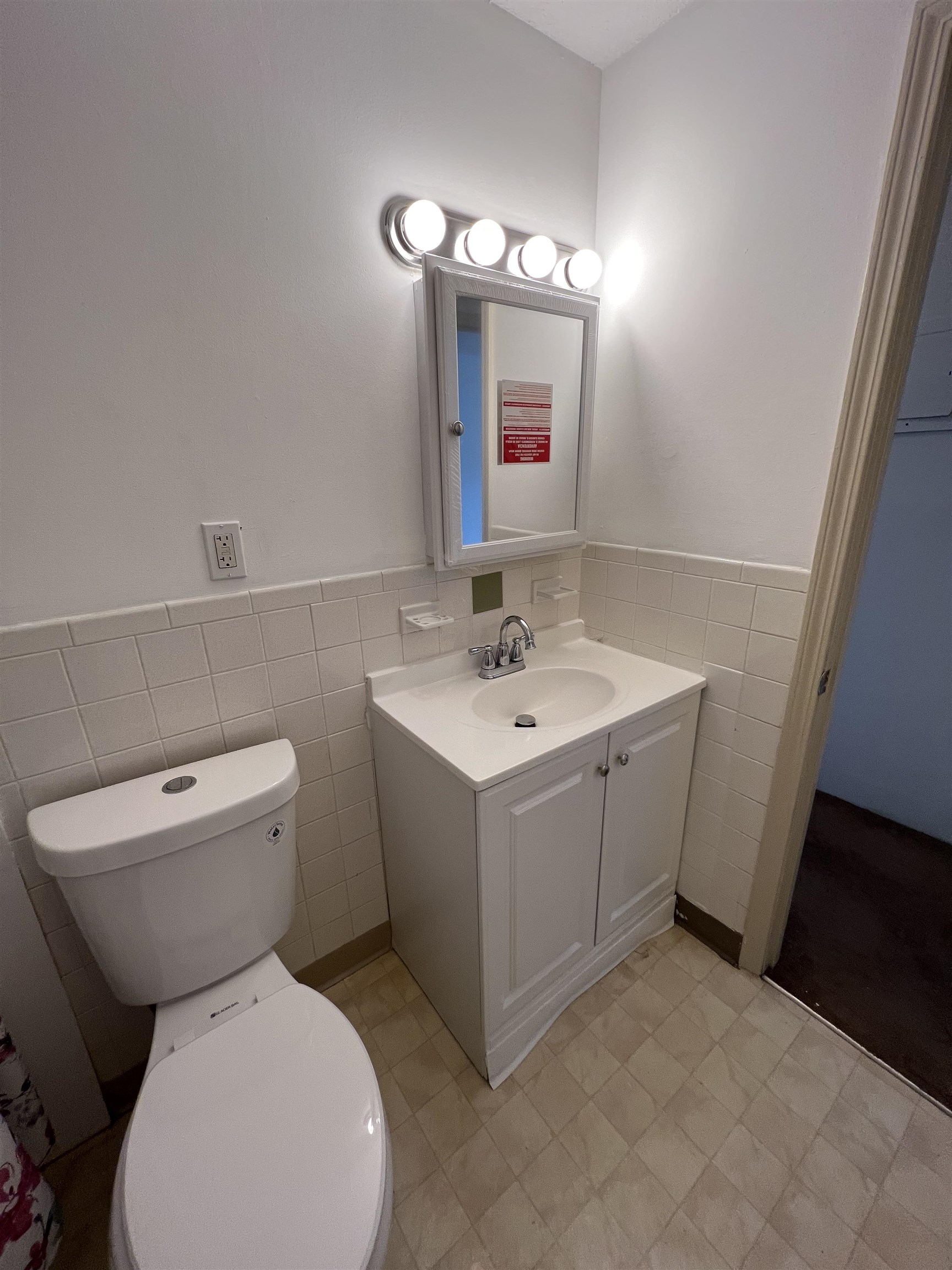 109 English Village Road, Unit 302 Manchester, NH 03102 - Photo 9 of 9