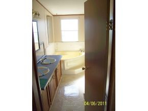 343 Rambling Road Jonesborough, TN 37659 - Photo 6 of 10 MASTER BATH