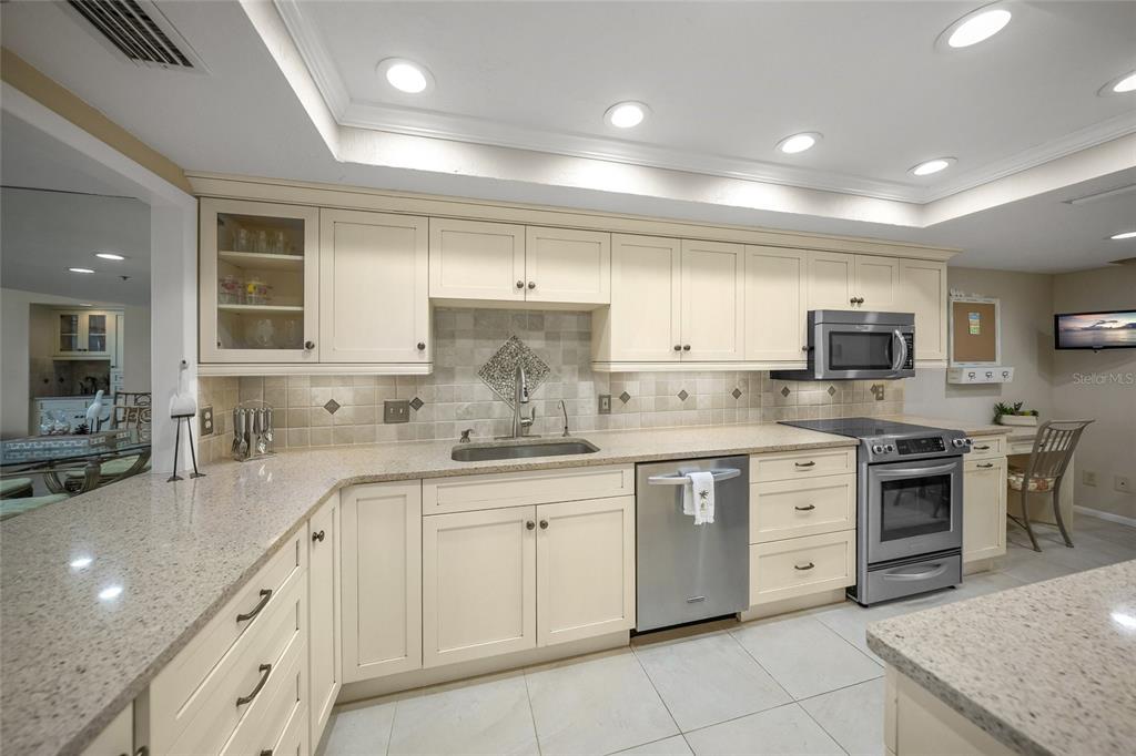 5740 Midnight Pass Road, Unit 104F Sarasota, FL 34242 - Photo 11 of 95 Gallery Image 11