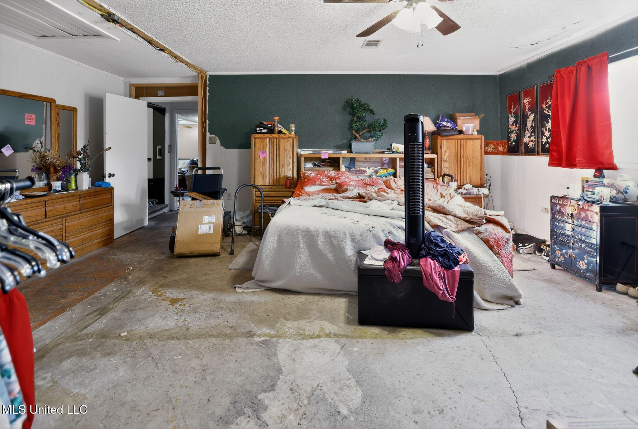 117 Cooper Road Purvis, MS 39475 - Photo 14 of 20 31_117_Cooper_Rd_Purvis_MS_39475-Bedroom