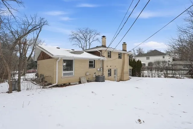 $499,900 | 10025 86th Court, Palos Hills, IL 60465